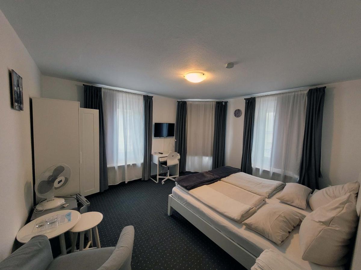 Hotel Restaurant Adria Kroatien バート・エムス エクステリア 写真