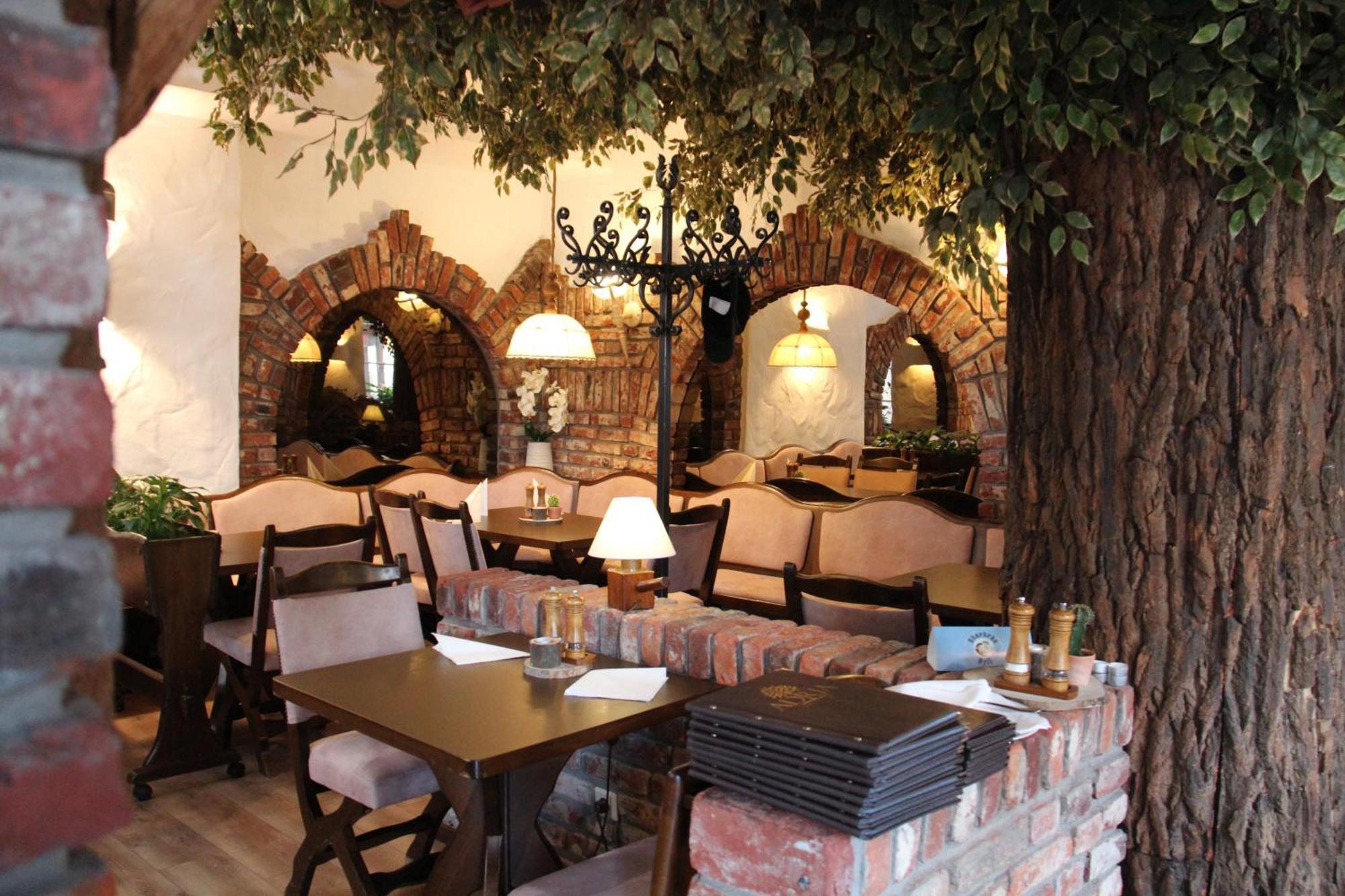 Hotel Restaurant Adria Kroatien バート・エムス エクステリア 写真